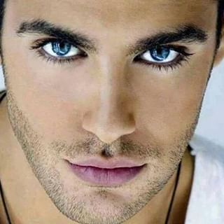 Alan80473049's tweet photo. @Iam_kths_ Those are slanted eyes with  no  eyelashes and no eyelid.  @Iam_kths_   see compare https://t.co/idRxtMmoj5