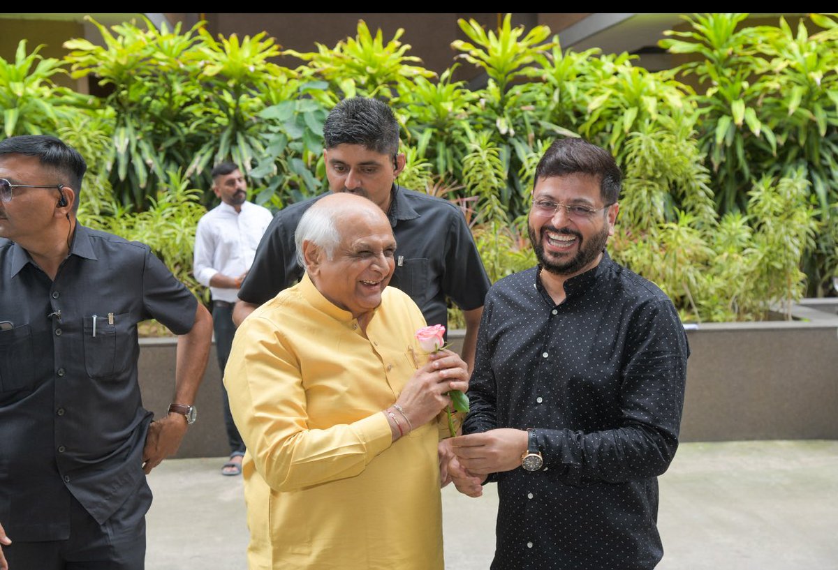 Manojjagyasi's tweet photo. Heartiest birthday wishes to Hon’ble CM Shri Bhupendra Bhai Patel (Dadu)! 🎉 @Bhupendrapbjp 

May you continue to lead Gujarat towards a #ViksitGujarat with your simplicity, humility, and visionary leadership. Wishing you good health, happiness, and many more years of service to the people.

#HappyBirthday #BhupendraPatel @CMOGuj