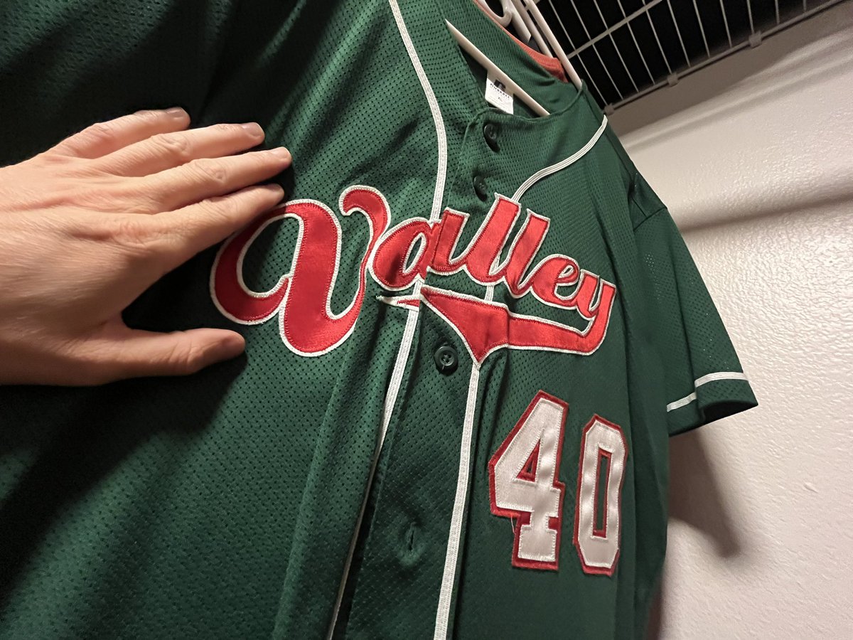 Luchatographer's tweet photo. Old gimmick ⚾️ https://t.co/oktnLmH3P2