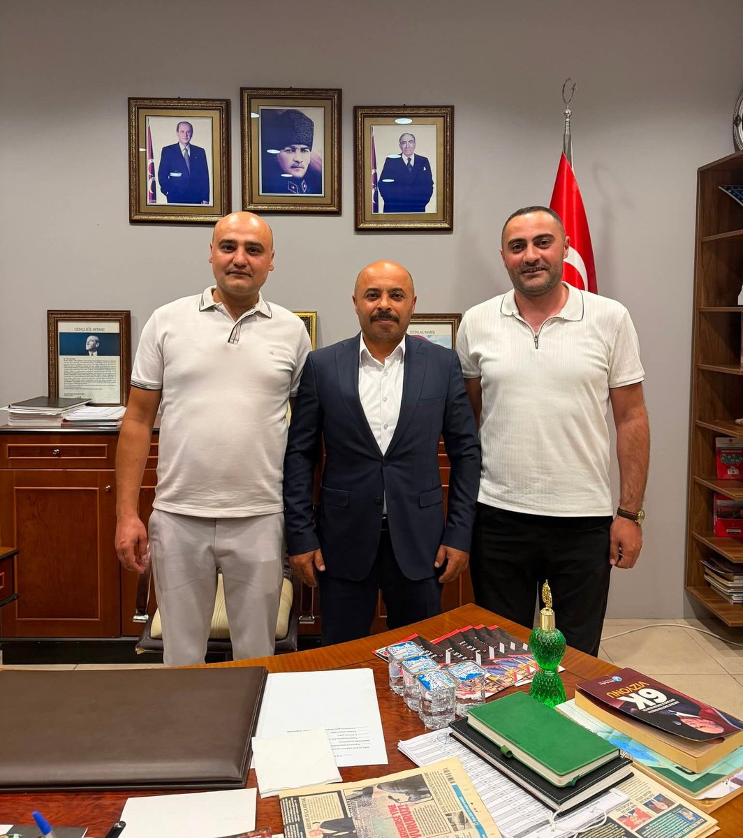 Sarkisla_mhp's tweet photo. Kangal Ülkü Ocakları Başkanımız Sn. Burhan Yumuk ve Ocak Yöneticimiz Sn. Osman ŞAHİN'e nazik ziyaretleri için teşekkür ederiz. https://t.co/fg8NW8PwbL