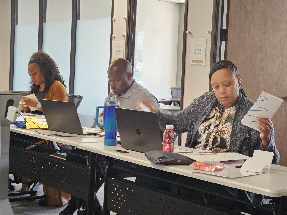 disdstemmath's tweet photo. The math instructional facilitators are preparing for teachers who start the school year early. Hands-on math was evident today!#adsy @AaronDaffern @DrElenaSHill @Dallasacademics https://t.co/7zMH2pKSbN
