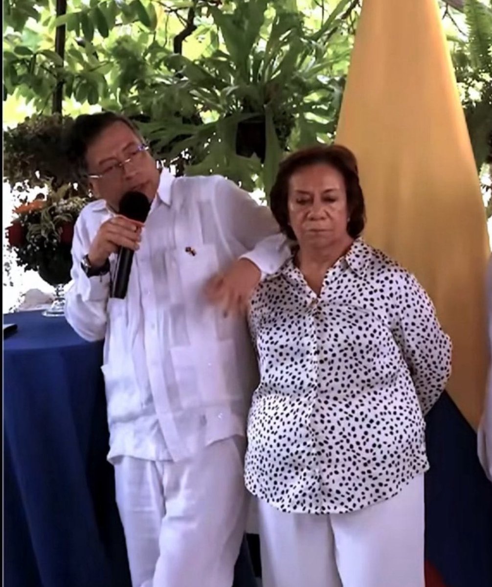 Martula41920020's tweet photo. @CathyJuvinao @omarbula Petrista @CathyJuvinao dígale eso a la inepta Rosa Villavicencio 

OMAR BULA no es el el canciller todavia https://t.co/3TxGmrFRD3