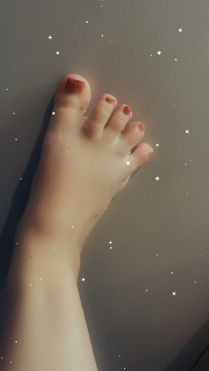 esoftfeet's tweet photo. Juste mes pieds https://t.co/XUCwxsQnDr