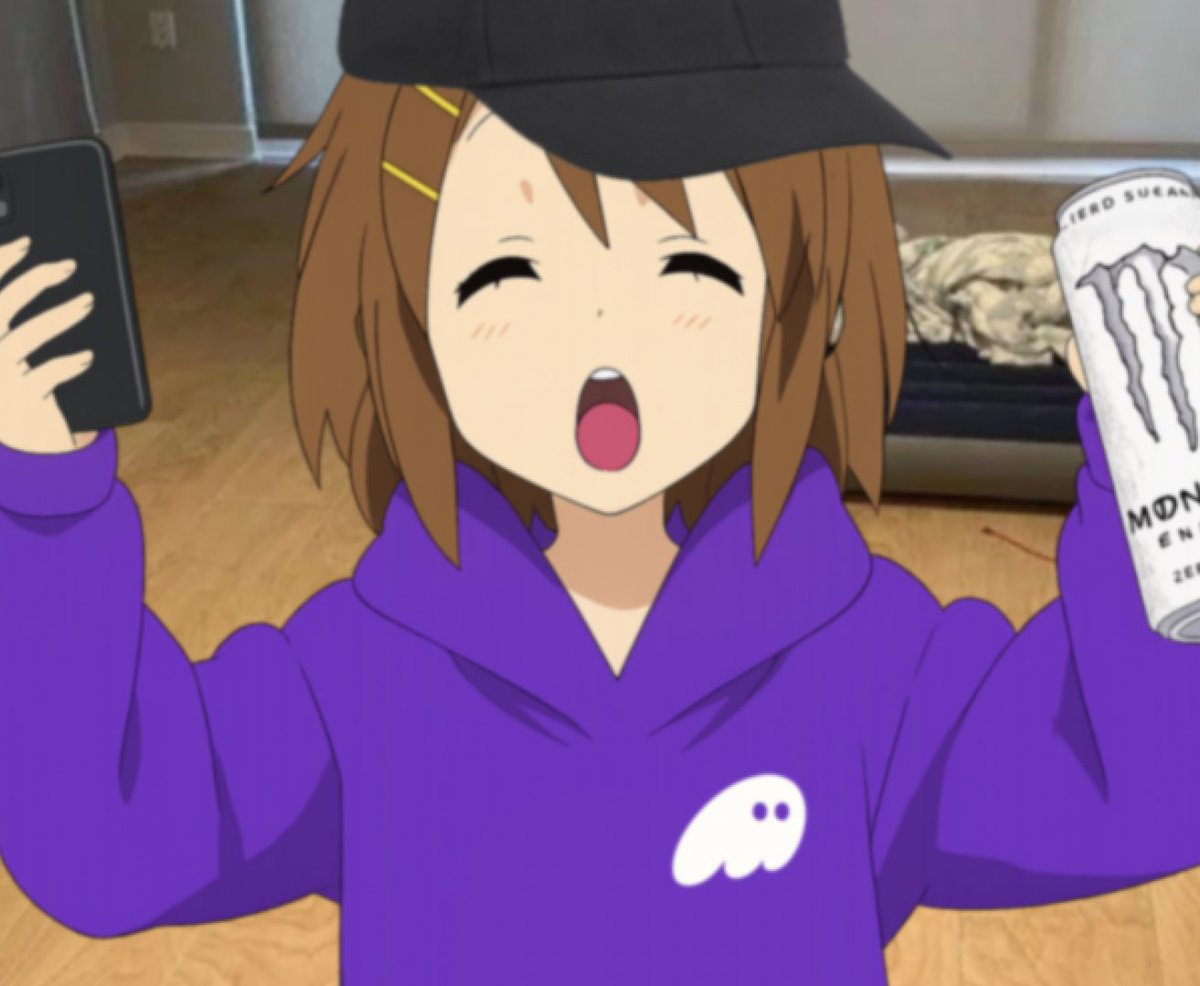 Phantom tweet media