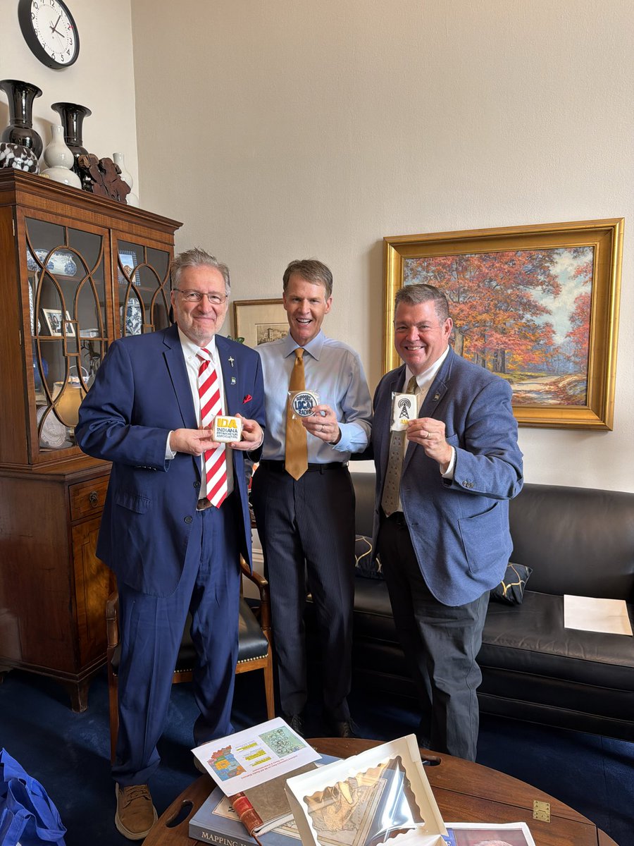 INBroadcasters's tweet photo. 🍪 A sweet thank-you on Capitol Hill! We shared custom cookies with Indiana's congressional delegation while advocating for AM Radio. Thanks, Mel’s Cookies &amp; Cakes for the amazing treats—and thanks to our members of Congress and their staffs for their support! #DependOnAM https://t.co/TkoHrE7H9o