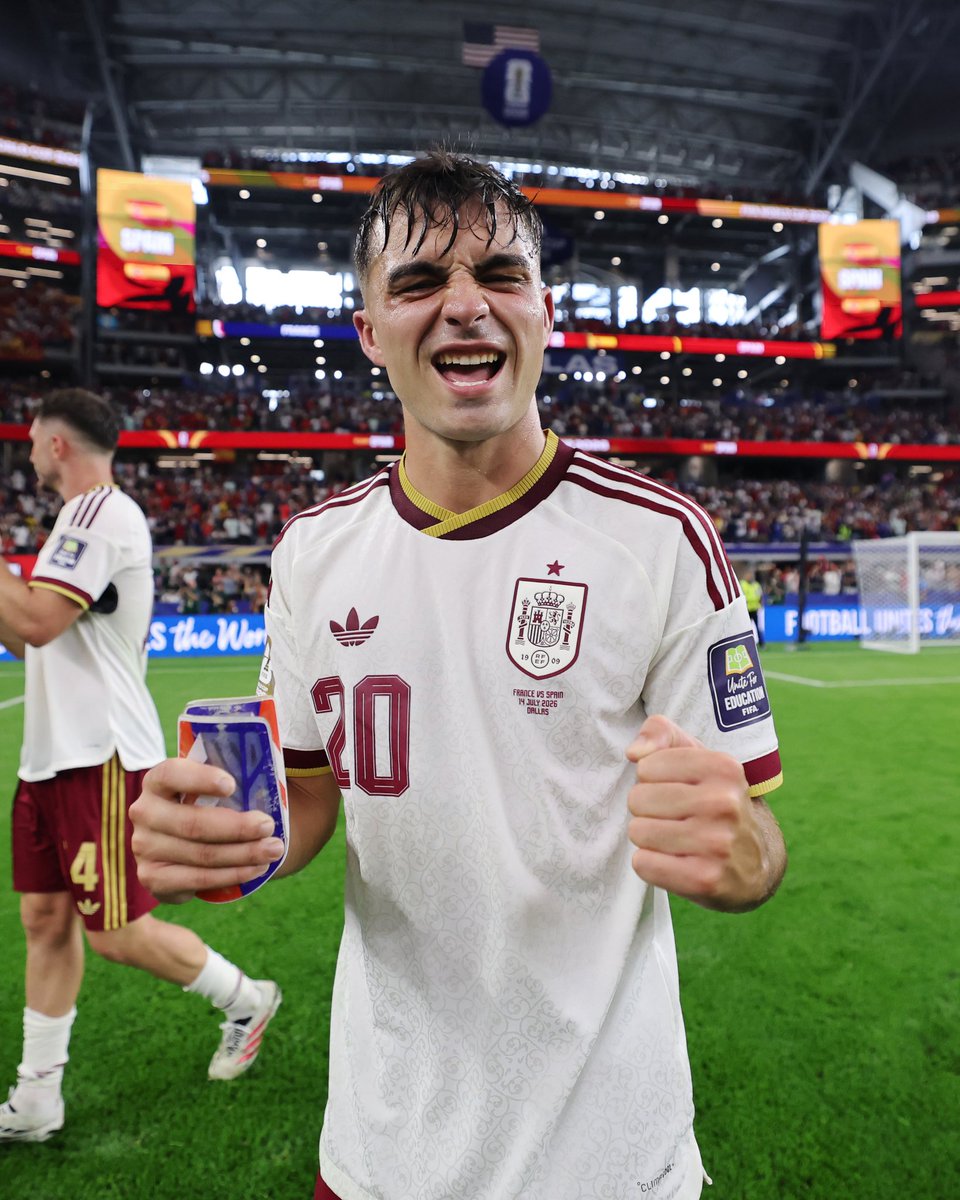 fcbarcelona_ara's tweet photo. 🌎 كأس العالم 2026

🙌 لامين وكوبارسي وأولمو وبيدري وفيران وإريك وغافي وجوان غارسيا يتأهلون إلى النهائي بعد فوز إسبانيا على فرنسا بهدفين نظيفين في دور الأربعة 🔥

📸 @FIFAcom https://t.co/alken4pNZY