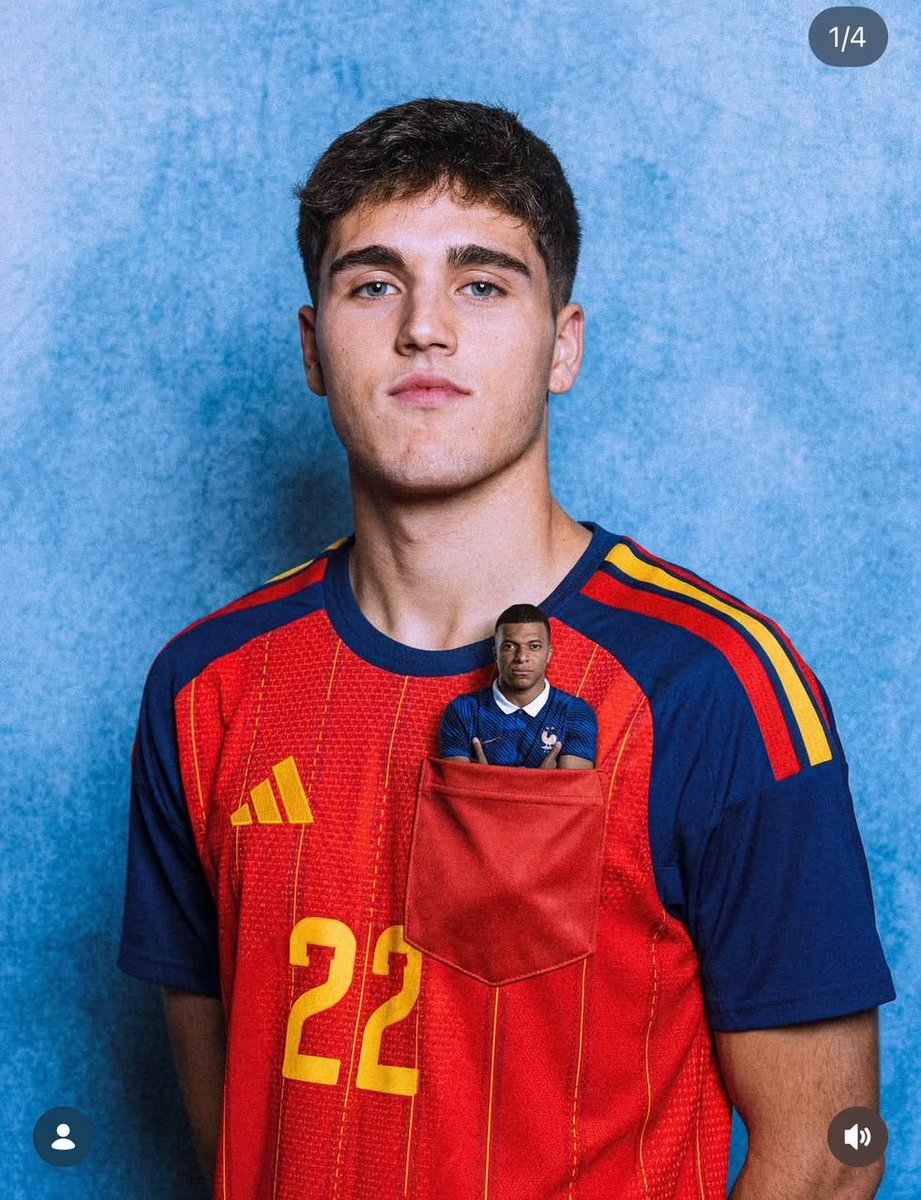 masBOLAA's tweet photo. Isi kantong Cubarsi 🇪🇸 seminggu terakhir:

Minggu kemaren: Cristiano Ronaldo 🇵🇹
Minggu ini: Kylian Mbappe 🇫🇷

Fans Barcelona pasti seneng banget hari ini 😁 https://t.co/dFMZ8lGkha