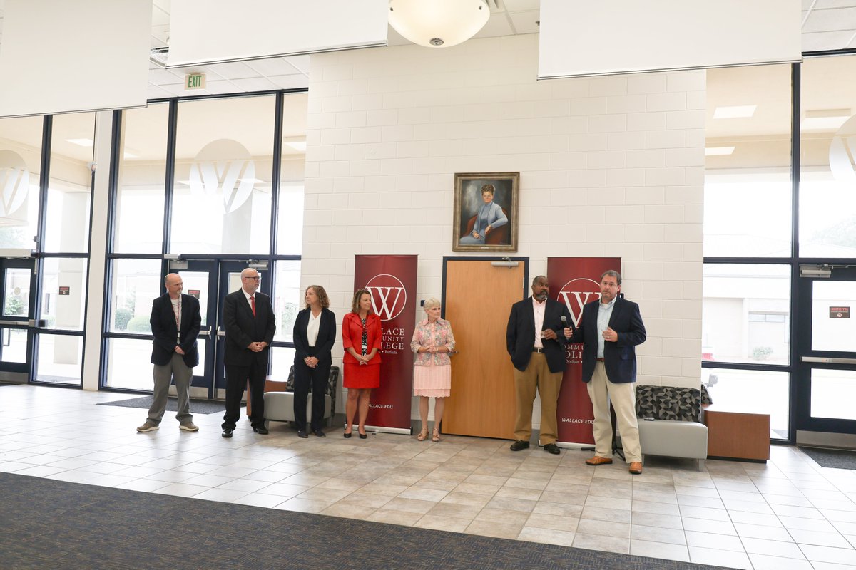 wccdothan's tweet photo. Faculty and staff from both the Wallace and Sparks campuses gathered for Meet the Deans, where they connected with College leadership and heard updates from President Dr. Kathy Murphy on exciting projects and the continued growth ahead for Wallace. The future is bright! https://t.co/xnqX60tHuB