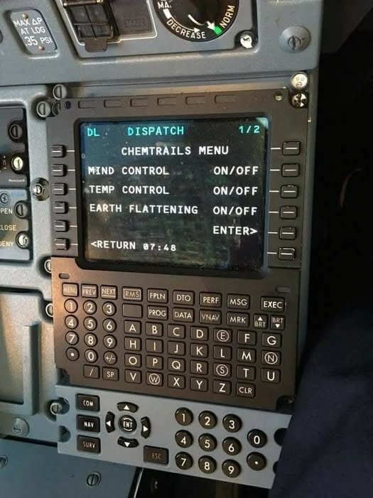 patte_louis's tweet photo. Photo volée par une hôtesse de l'air qui apportait un café au pilote.
Pensez par vous même ! https://t.co/uHIteXLCN4
