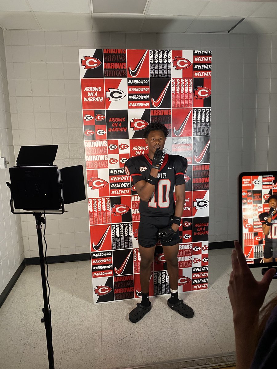 Clinton Arrow Football tweet media