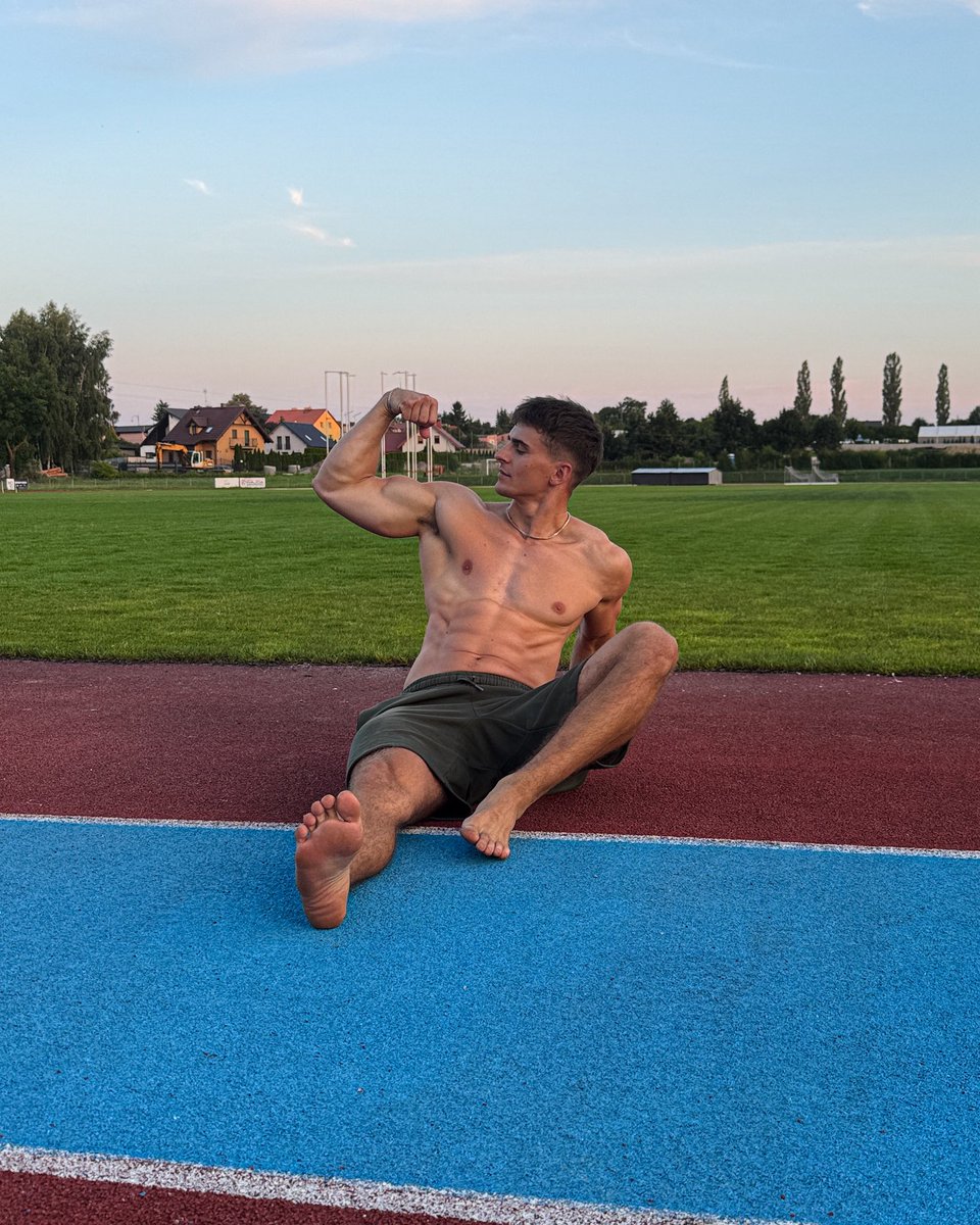 xpalokoo's tweet photo. Golden hour gains only 🌅🔥 https://t.co/C55IXFfZbS