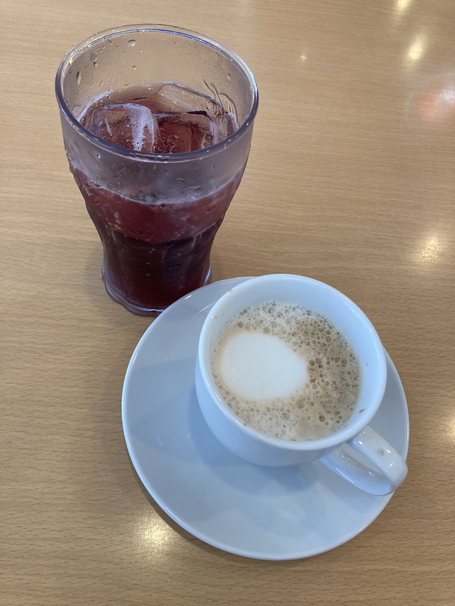 yamachu_kappafm's tweet photo. おはリズム♪
7月15日 水曜日 肥後八代
最高気温32°最低気温27°予報
グレープとカプチーノ😁
haveanice day 
今日『肥後アプ』です^_−☆ 
⬇️イェイ ♪なメッセージは⬇️
higoap@fm791.jp
毎週水曜日15:30〜生放送
#肥後アプレミディ FM791 辛島町
やまちゅう師匠　山口なお
⭐︎favorite⭐︎ #朝リズム https://t.co/l6ZH1oxurW