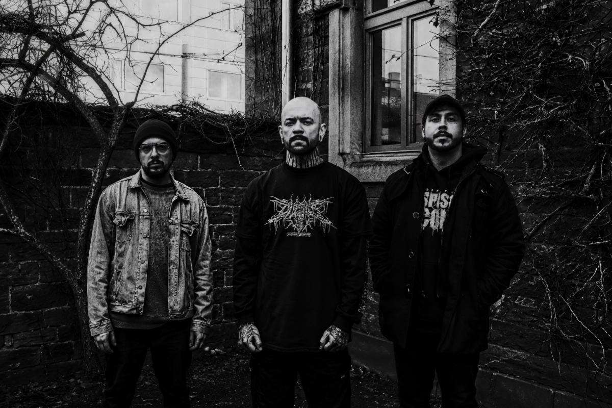Distorted_Mag's tweet photo. .@crownmagnetar will release their new album 'The Hollowing Of Godflesh' in September! Read the details and watch a new music video here on Distorted Sound! https://t.co/RxNKNlfiLH https://t.co/nEJL4BKfGA