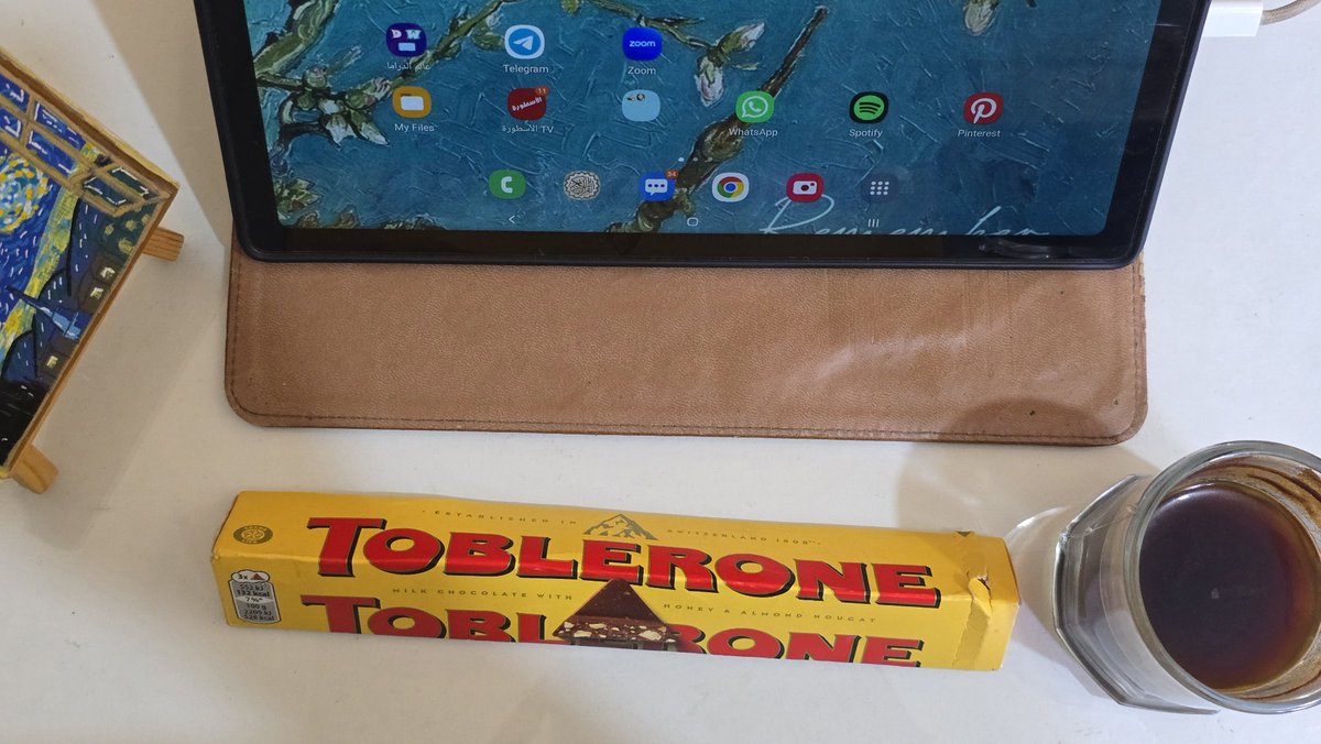 Artist_Amira's tweet photo. Yesterday's chocolate 🍫 😋 https://t.co/wR3gHbMA9m
