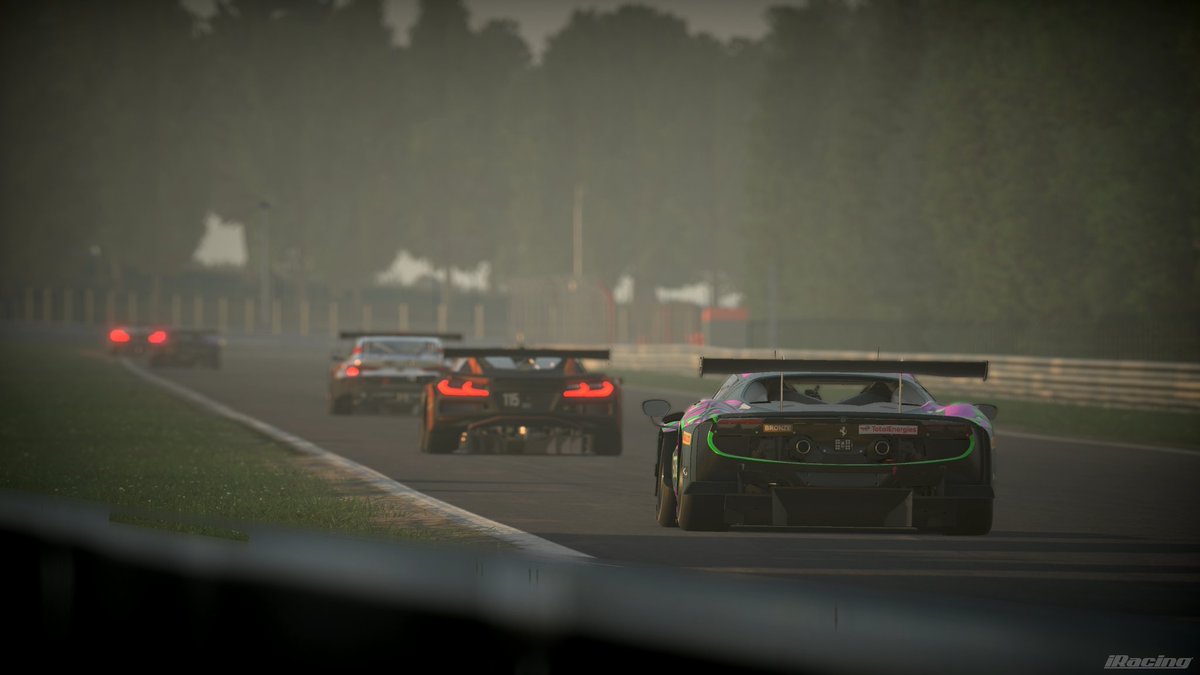 TSUTSU_RacingMS's tweet photo. 2026 iRacing スパ24時間耐久レース ハイライト📸

レース中に撮影した写真の中から、印象に残った場面を載せる。

手に汗握るバトル...
観客席から見る絶景...
夜明けに淡々と走る姿...
ライバル達と称え合った瞬間...

これぞ耐久レースの魅力のひとつ。
次戦も今回みたいなレースができたらいいな。

📸2026 iRacing 24 Hours of Spa presented by Falken - Stork Racing 
#iRacing