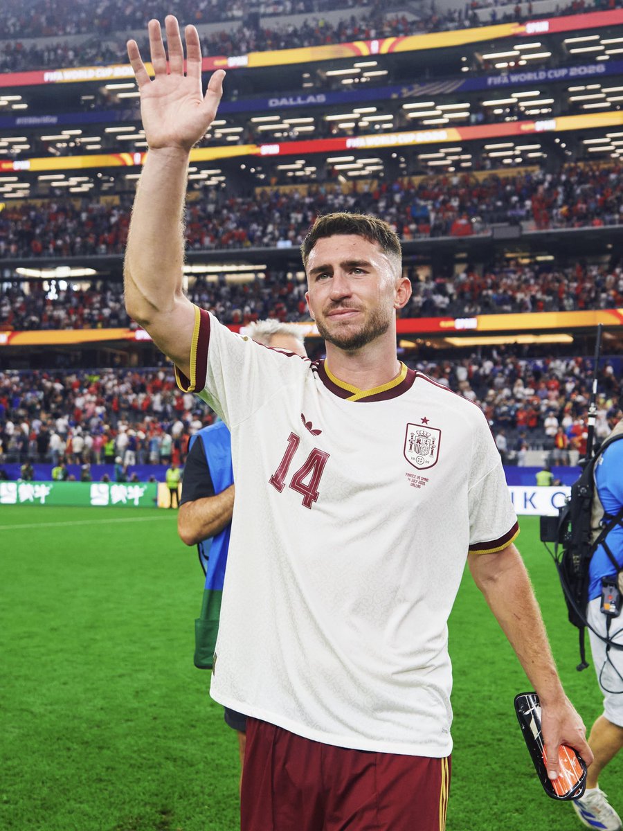 SEFutbol's tweet photo. Abrazos, lágrimas y ¡¡ALEGRÍA DESBORDADA!!

(Y ahora se viene video…)

ℹ️ https://t.co/IbW1VNwnXO 

#VamosEspaña | #CopaMundialFIFA https://t.co/nF6pFS38nL