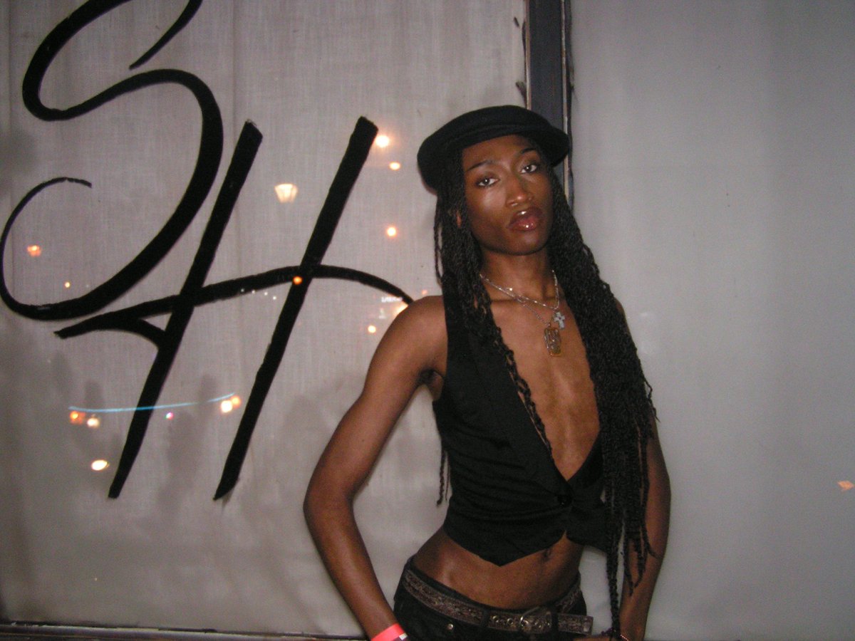 neutron1000000's tweet photo. nonbinary gay ass bitches stand tf up!!! https://t.co/vUXLtgg32e