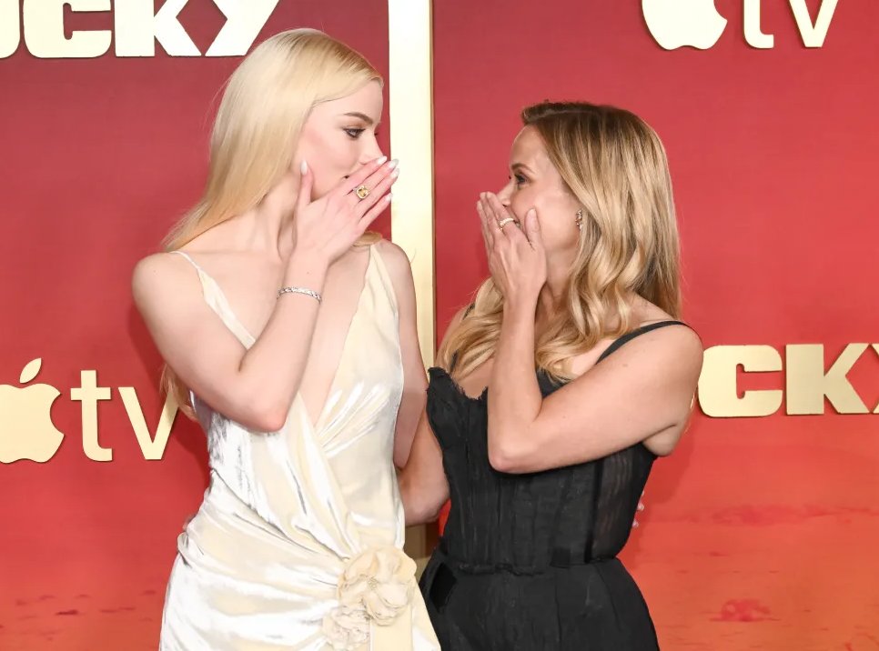 reeseupdates's tweet photo. 💫 Reese sobre a escolha de Anya Taylor-Joy para o papel de Lucky:

"Eu e a minha produtora começamos a pensar quem poderia interpretar a personagem. Anya! Porque ela é um camaleão. Todas as suas performances são muito diferentes das anteriores. Ela consegue se transformar." https://t.co/83ugOY1wLf