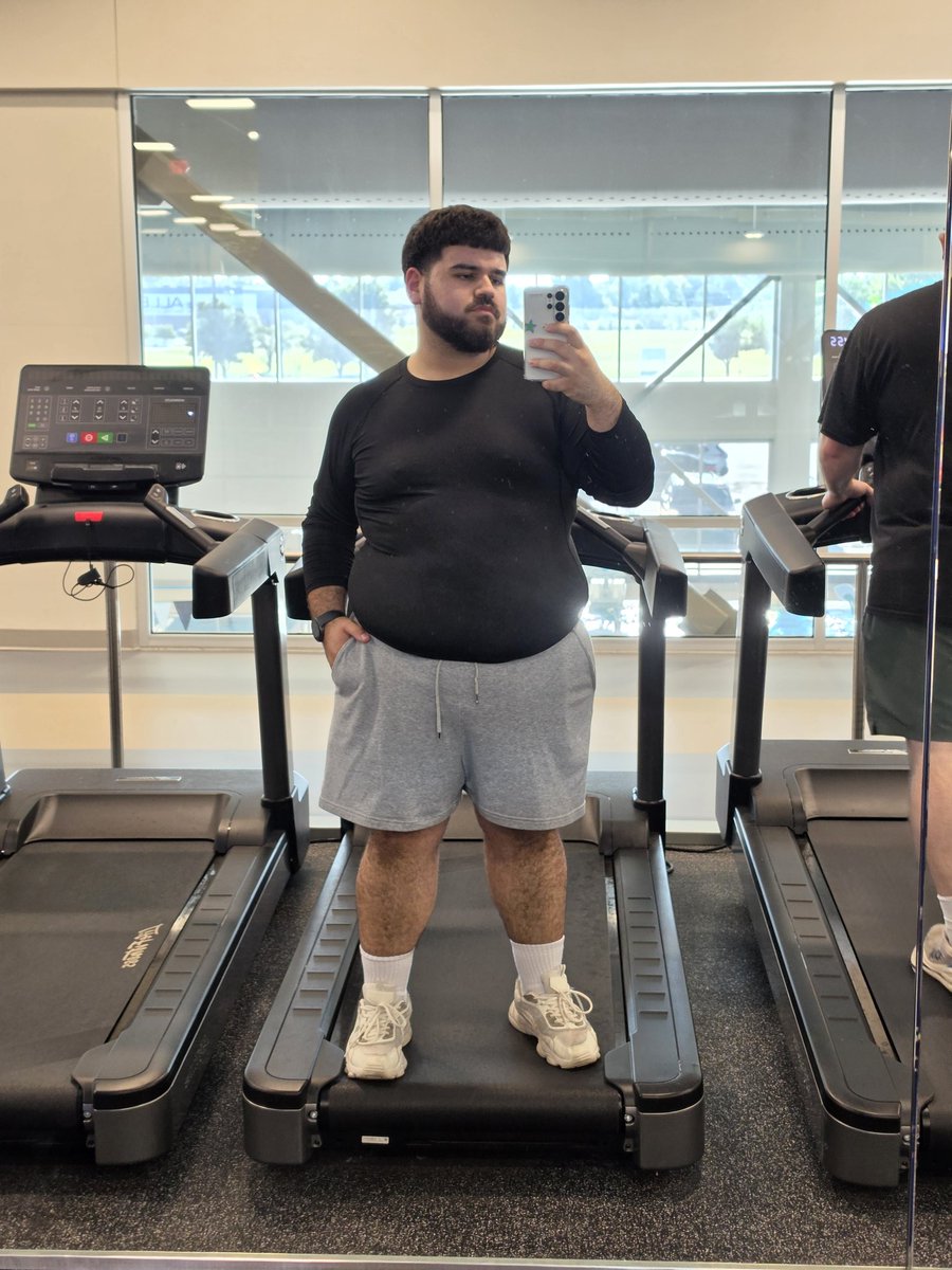 starcarrot03_'s tweet photo. Need Bob from Tekkens body ASAP. https://t.co/TLRZREB6iU