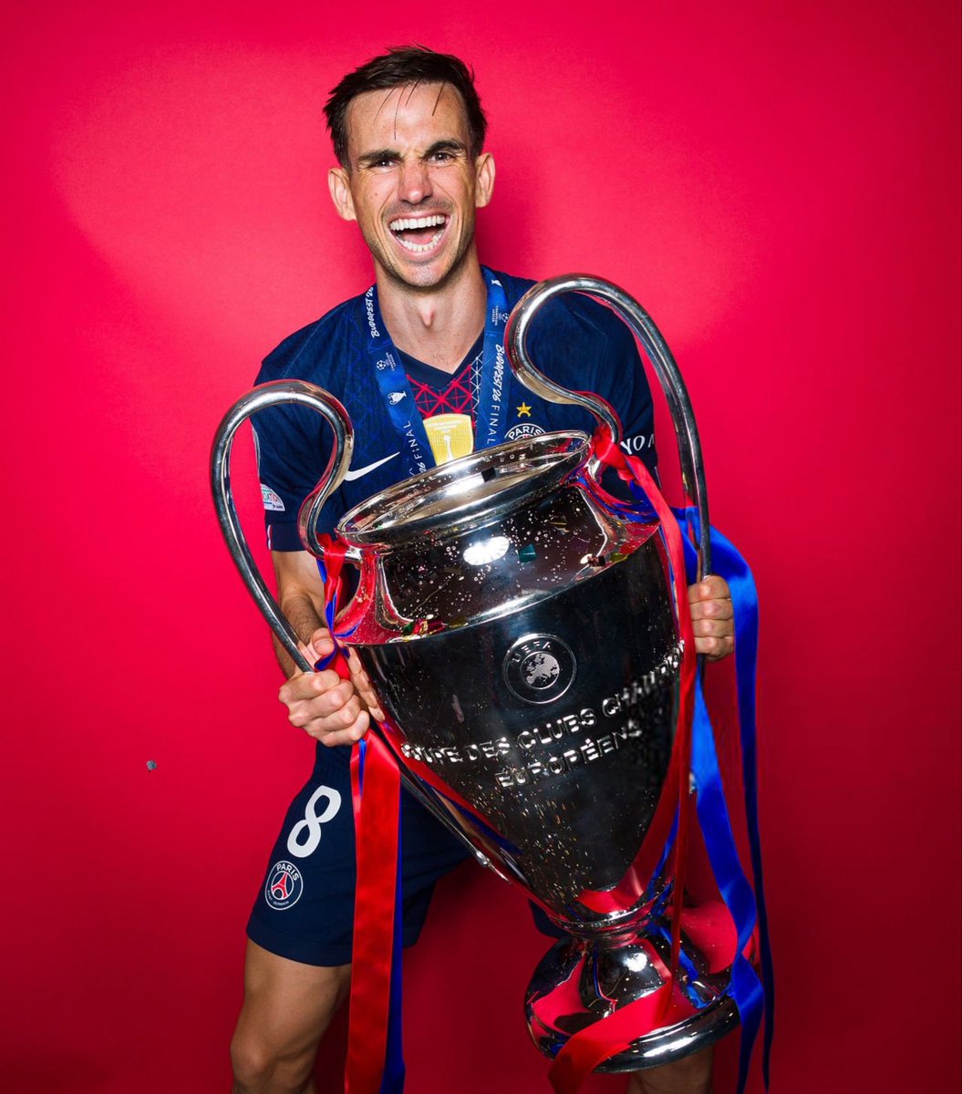 MediaParisien's tweet photo. Fabian Ruiz est en train de terminer sa carrière en laissant une image complètement différente de celle de ses débuts. 

Quel joueur, c’est tout simplement exceptionnel. Juste WOW ! https://t.co/Ou0YH8moQW