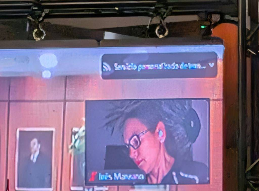 sugatito90's tweet photo. La cara de alguien que se sabe culpable pero protegida por ADN. 

#ManzanoDaLaCara https://t.co/o3xhE1Wsd0