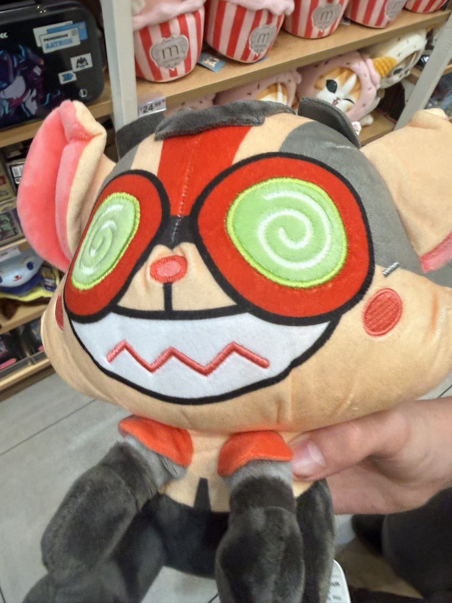 michellemauk's tweet photo. I was so happy the Miniso x LoL collection has made it to NA, and actually found that our mall next door has it! Finally-Ziggs is mineeeeee https://t.co/oujdmJP8DL