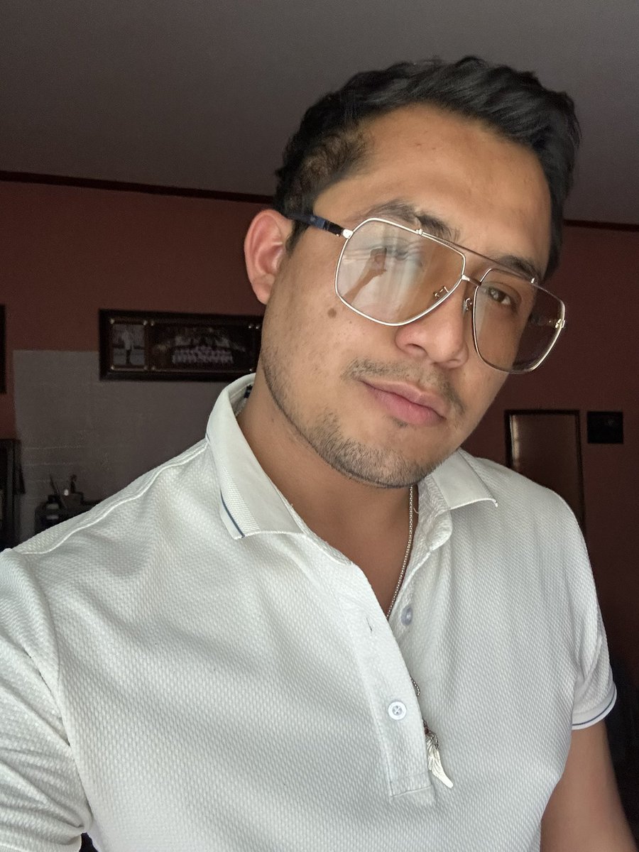 _soyangelramos's tweet photo. Será que me dejo la barba y el bigote? https://t.co/8J6csfkyLi
