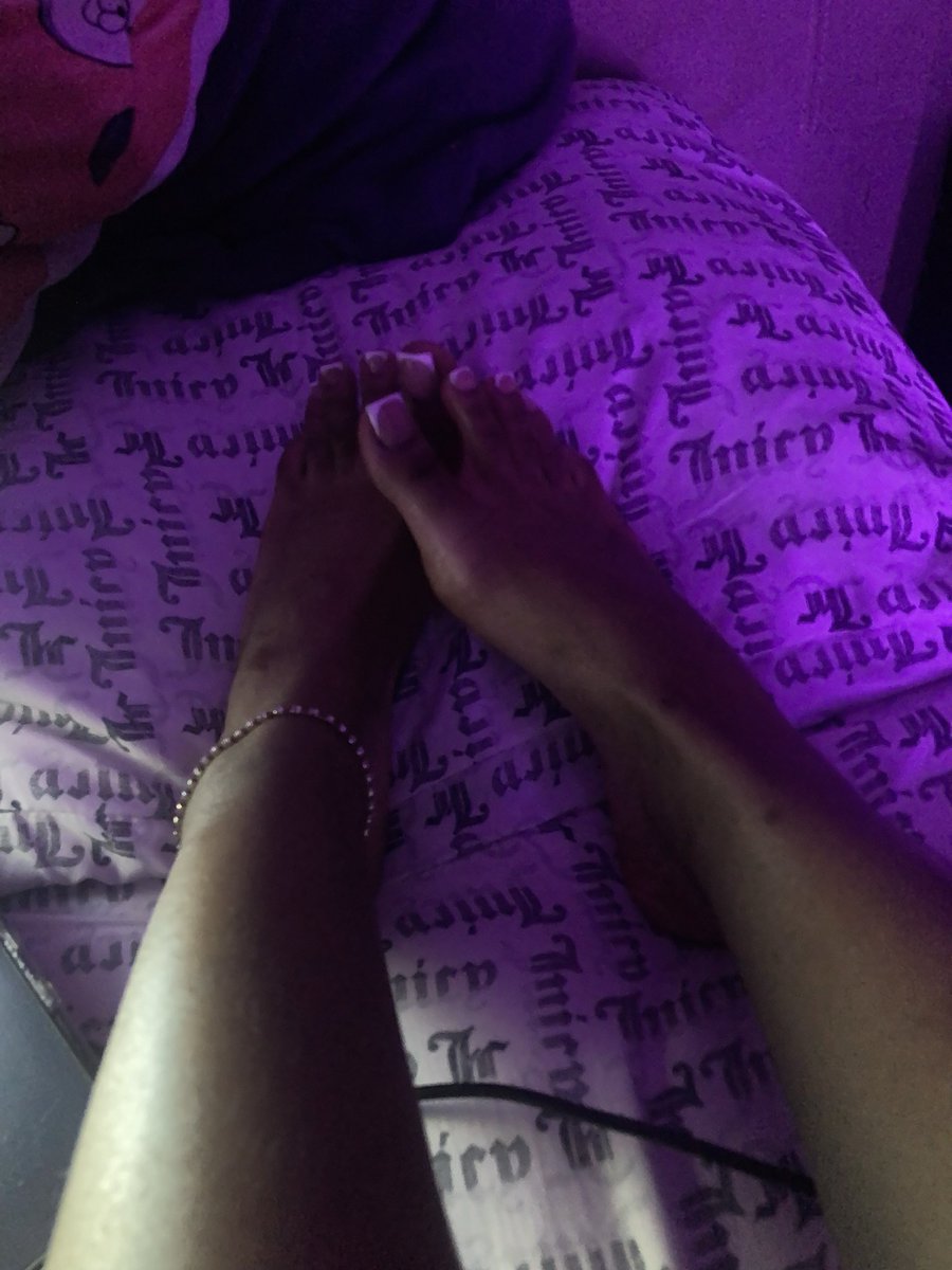 Mspurpt's tweet photo. Pretty toes and creamy pussy😩 #gooner #ebonypyt #ebonytaboo #creamy #nsfwtwt #nsfw #ebony https://t.co/fNVxmu7b4K