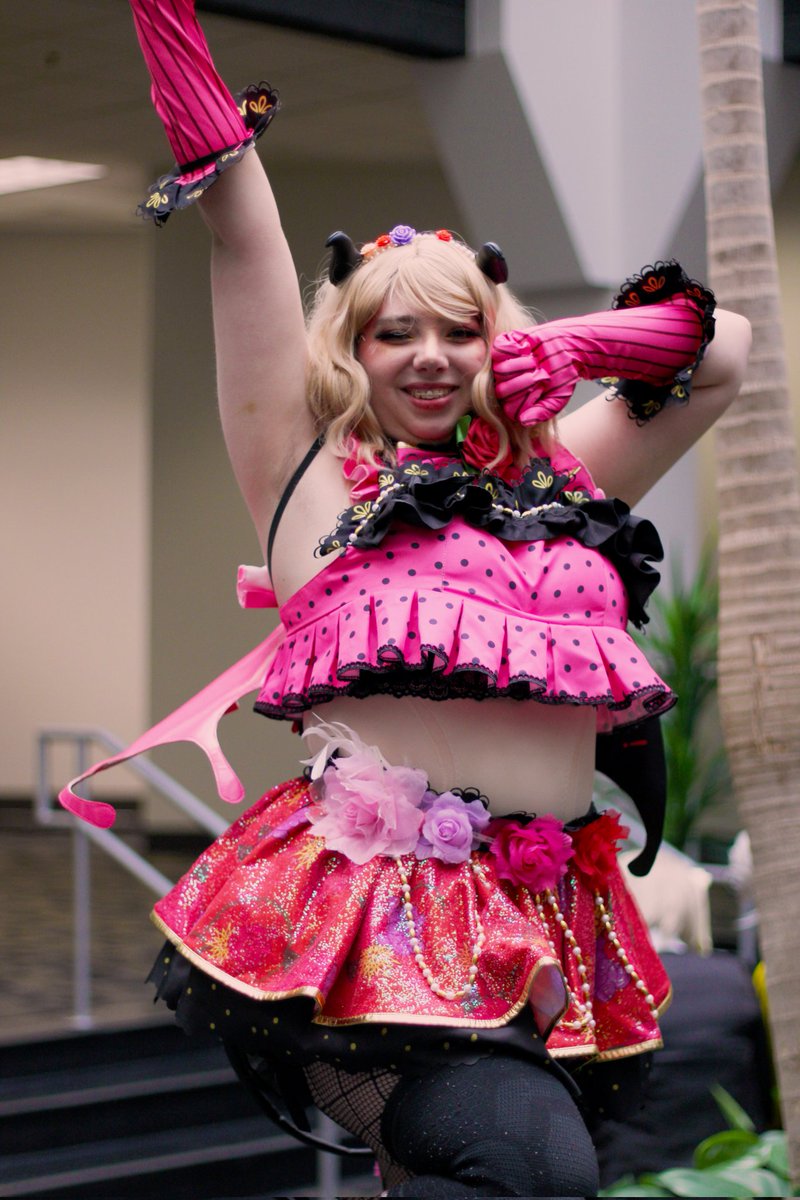 suou_suoh's tweet photo. When you love your oshi so much that you end up becoming her ~♡

Hanayo and Chika!!! I actually have about 7 Chika cosplays, but no pics 😅 https://t.co/k6pkI2NYm9