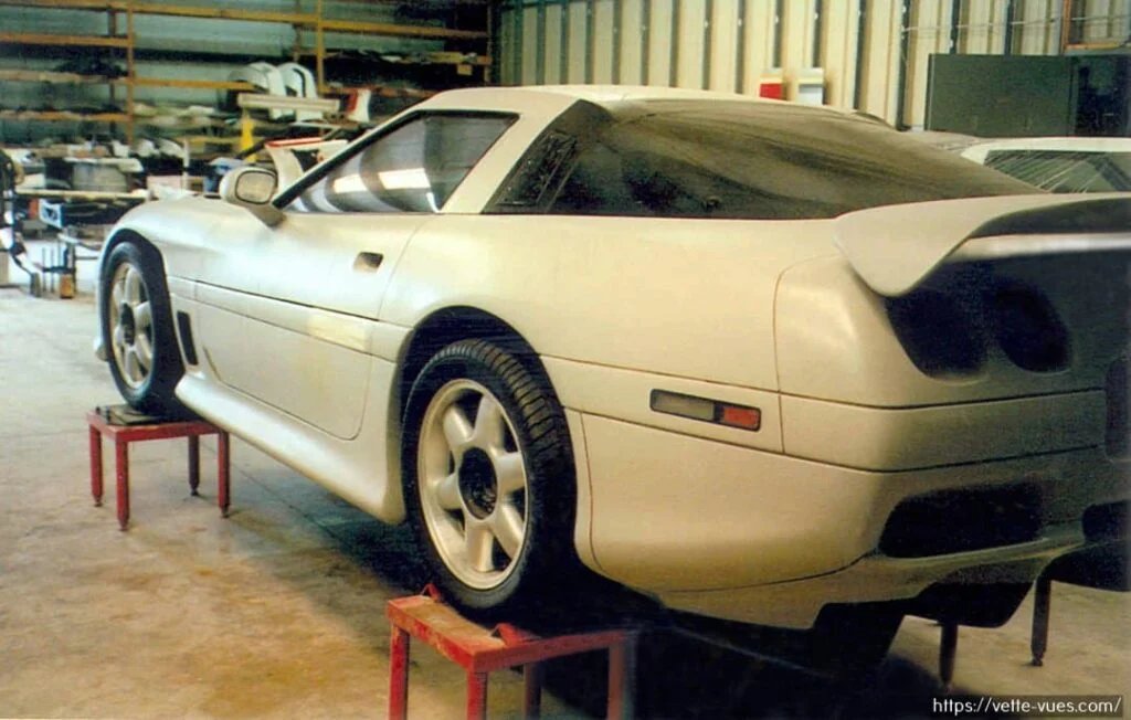 CarSighting's tweet photo. Greenwood is really good at turning a Corvette into a weapon. But with the G572, it’s something else. It looks like they straight-up time-traveled. Because honestly, I have a hard time believing this kind of kit came out in 1992 https://t.co/0ubOiENAGM