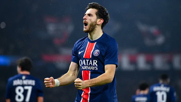 AfoakwaYaa40450's tweet photo. KRAVA BALLON DOR PROPAGANDA STARTS NOW

#KRAVABALLONDOR❤️💙 https://t.co/DMhho5yDVV