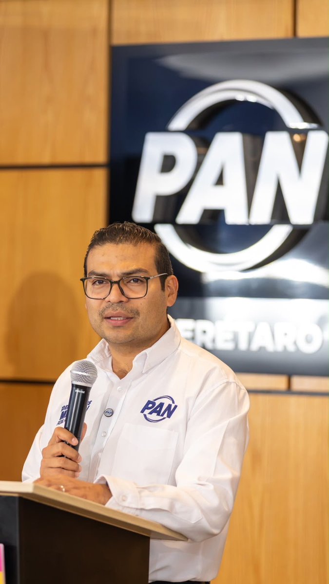N79news's tweet photo. 🏛️ @MartínArangoPAN celebra la Reforma Electoral aprobada en #Querétaro: paridad progresiva, prohibición de nepotismo electoral y sanciones a violencia política digital. “Así también se cuida Querétaro.” ✅
#N79News #Querétaro #ReformaElectoral #ParidadDeGénero https://t.co/RCni41e8su