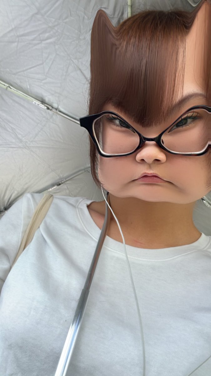 Luna_Revolt's tweet photo. おはよー！
出勤スタイル不審者おばさんで大笑い
仕事楽しくて仕方ない‼️体感2時間で1日終わる‼️ https://t.co/9GvdAIiW77