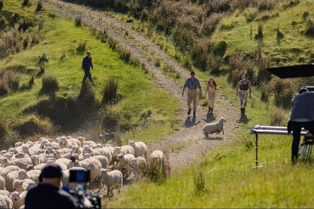 EmmaBeale1's tweet photo. @rollo_campbell @Ryans_Rovers @YoungHeartHM Plus the release weekend for The Dogs show!! Way. More fun than the election!
https://t.co/PH8dIcuaJQ https://t.co/kw9foUqMUr
