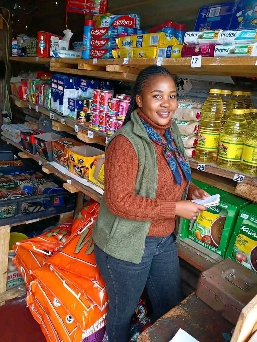 joy_zelda's tweet photo. Another South African who opened her own Spaza Shop 🙌🙌🙌

Let's show her some love ❤️ https://t.co/gru1z6zxof