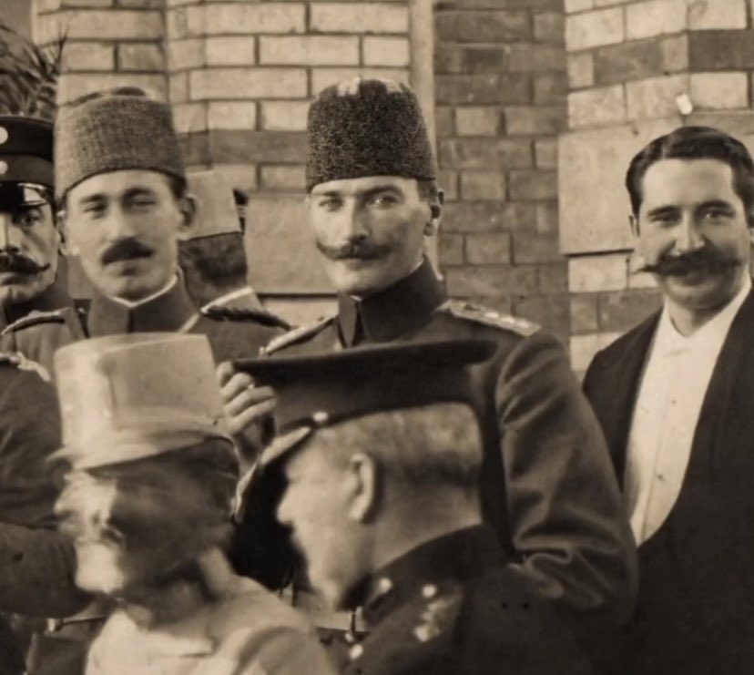Srwasia's tweet photo. Türk hür doğmuştur, hür yaşayacaktır. https://t.co/bR2fUHeJLw