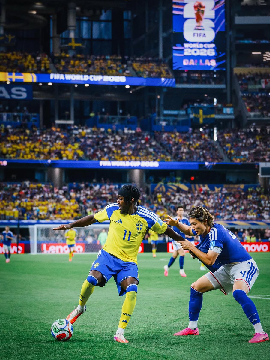 afk_234's tweet photo. #FIFAWorldCup
FT : Jepang 1-1 Swedia

⚽ Daizen Maeda 56'
-
⚽ Anthony Elanga 62'

Jepang mengamankan posisi kedua Grup F dan lolos ke babak 32 besar sementara Swedia berhasil lolos ke babak 32 besar lewat jalur peringkat tiga terbaik https://t.co/cAZ8fWNLxc