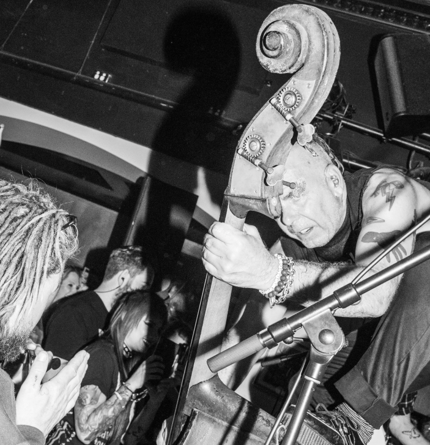 thelivingendaus's tweet photo. Some epic photos from one of our live shows
Photo credit - Jack Gruber https://t.co/mvVH7gyVv9