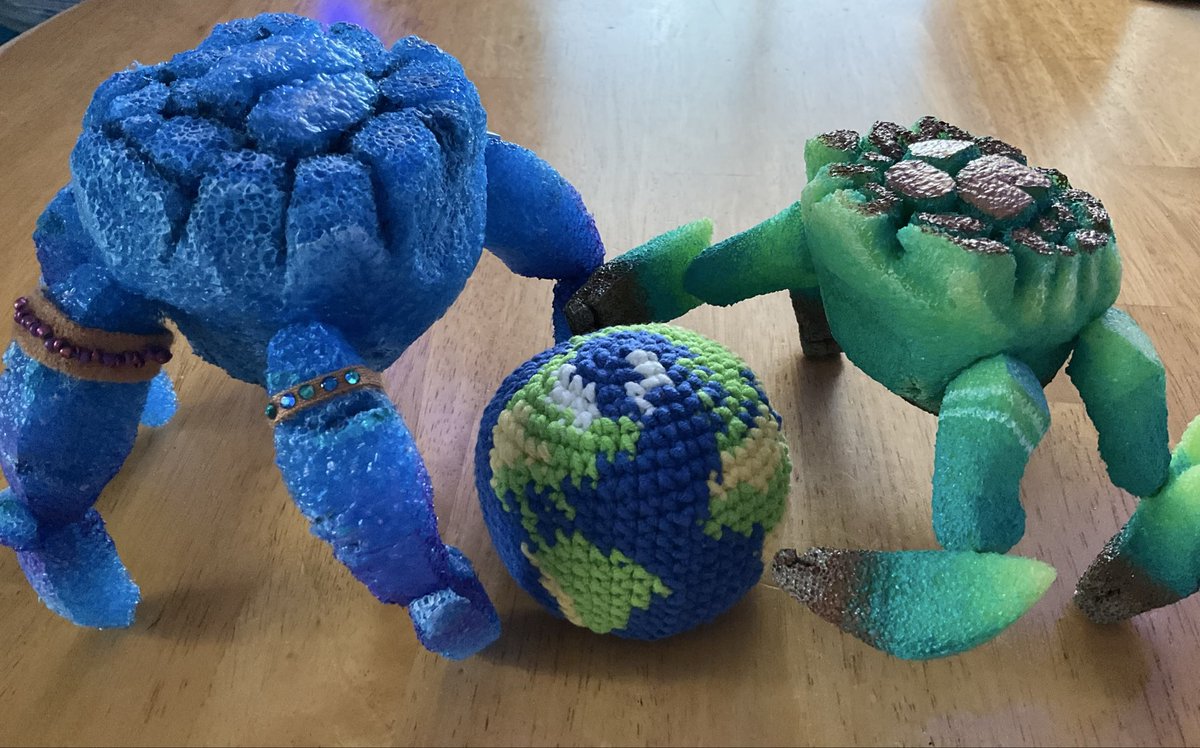 TNYBXRfanclub's tweet photo. The ‘pebbles’ have learned how to share..!
Eridani and Antares are now both enjoying Grace’s ‘lava’ beanbag Earth.
���
#projecthailmary #phm #eridian #phmart #projecthailmaryfanart #eridianart https://t.co/Aw0smyUT5z