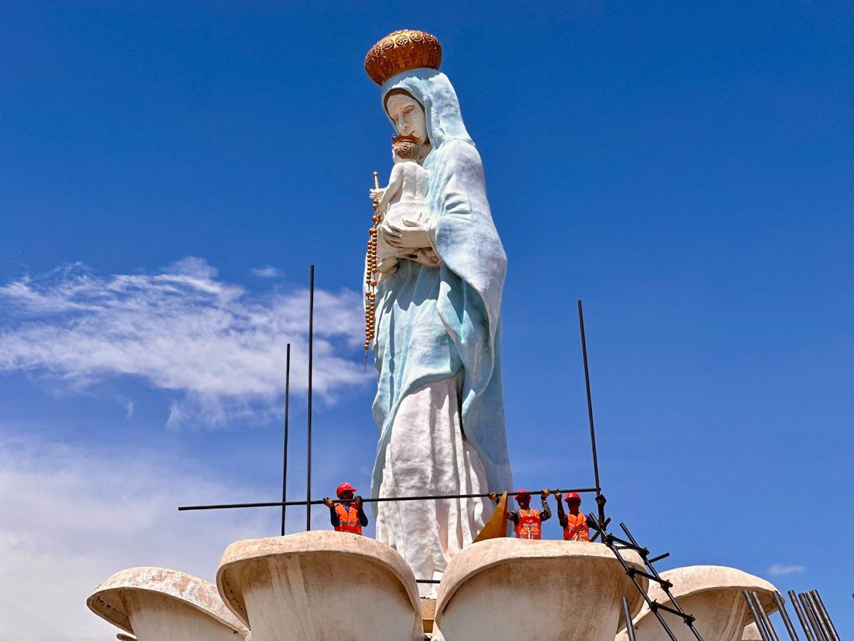 avnve's tweet photo. #Regiones || Restauran Monumento a la Virgen de Chiquinquirá en Maracaibo

➡️https://t.co/QJetiRHt9g https://t.co/uMU4J0sW5i