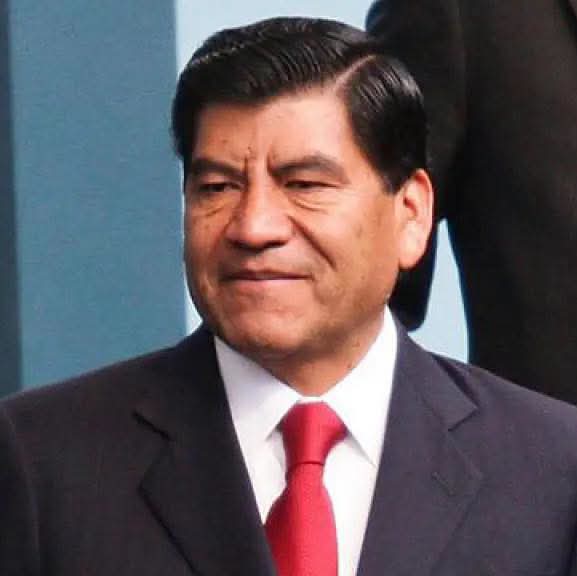 bon_miller's tweet photo. El tirador de la #Atlixcáyotl recibió contratos millonarios con #MarioMarín

De acuerdo con la columna La Corte de los Milagros, publicada el 9 de enero de 2011, empresas vinculadas con el empresario recibieron más de 94 millones de pesos en contratos del sector salud. https://t.co/tUKGnh3G45
