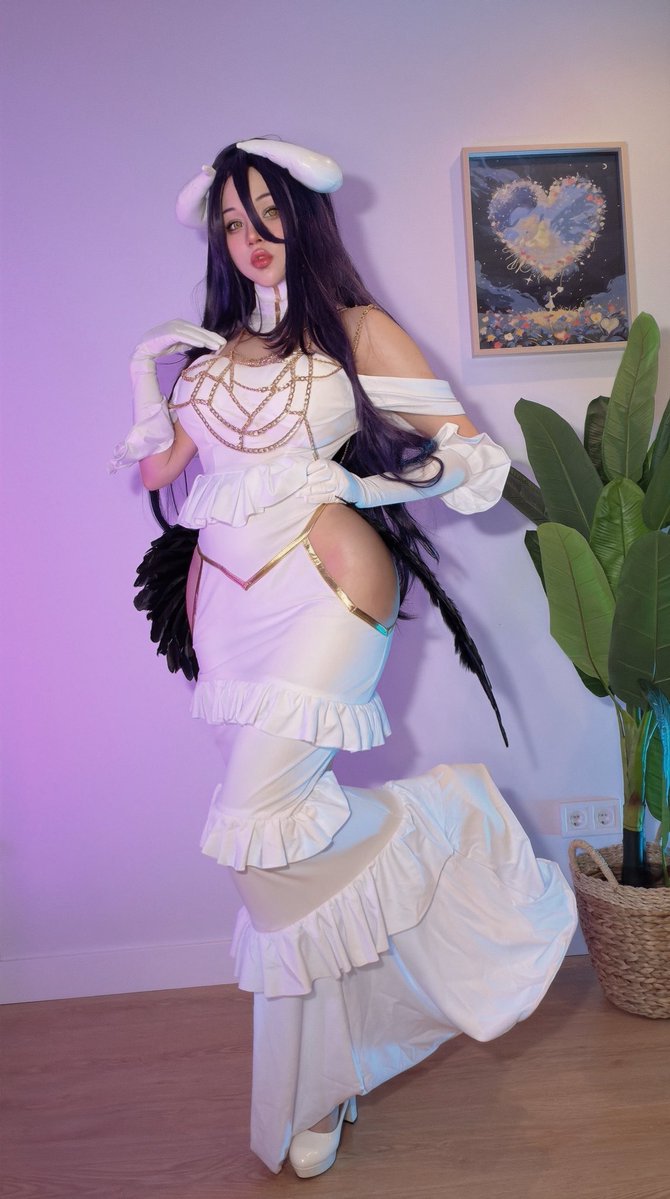 HidoriRoseCos's tweet photo. Feel this ancient power! 🖤
My Albedo cosplay from Overlord 💜 https://t.co/APiQYLdWSM