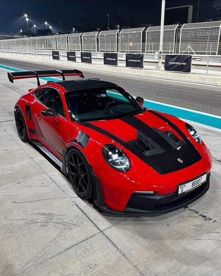 🏎️ Luxury Horsepower ✨ tweet media