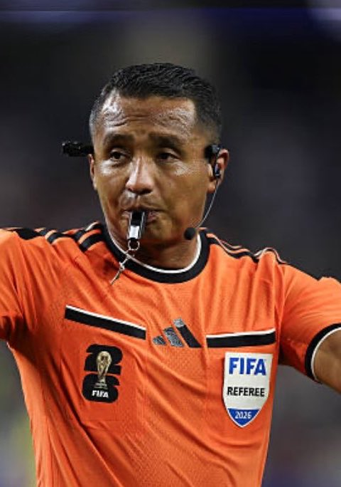 obscat's tweet photo. ⚽️O arbitro Iván Barton que apitou a partida HISTÓRICA entre Espanha e França, tem uma CRUZ em seu apito. 

Essa foi uma das partidas mais importantes de sua carreira. https://t.co/AbKaTIZOLK
