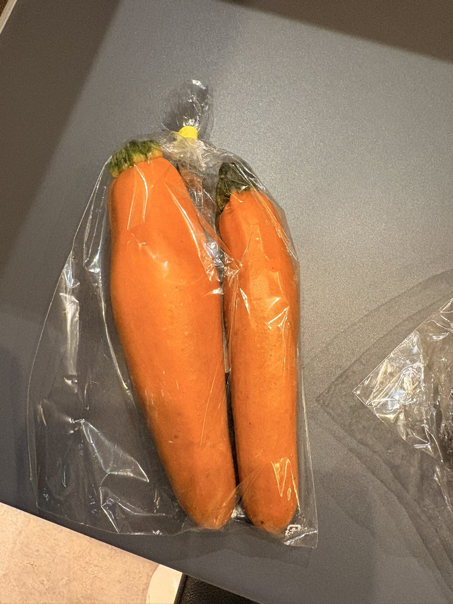 udonsoulsamurai's tweet photo. 🌿本日の野菜天ランチ🌿

昨日、生産者さまのもとへ伺い、旬の野菜を仕入れてきました。

本日は
🫚新生姜
🥒ズッキーニ

を天ぷらでご用意します

新生姜の爽やかな香りと、ズッキーニの甘みをぜひお楽しみください！

11:30までの限定
本日も全力投球で、皆さまのご来店を心よりお待ちしております‼️ https://t.co/BJz7XJefdZ