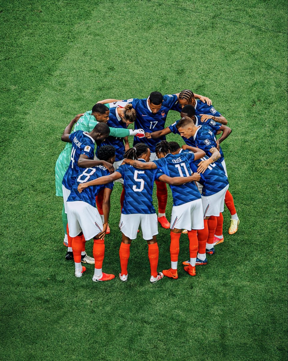 Myriam_Bensalah's tweet photo. Merci Monsieur #DidierDeschamps et Notre #ÉquipeDeFrance pour ce Parcours en #CoupeDuMonde2026 !
Être À Nouveau En #DemiFinale, Est Un Bel Exploit !
Vive le Beau Jeu... Et #ViveLaFrance ! 💙🤍❤️
Vivez la #FIFAWorldCup2026 sur le média #SportsAndPeopleNews ! https://t.co/h2rE8QPrtK