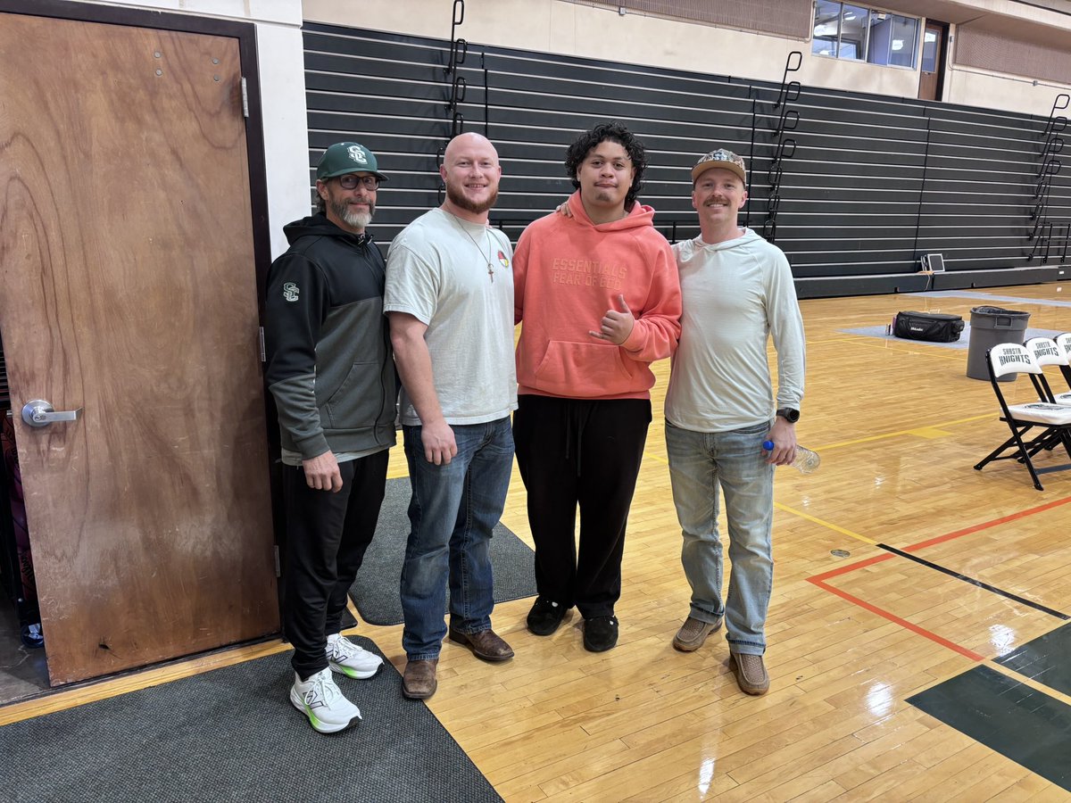 ElgenFaraimo's tweet photo. Thank you @Shastaknightsfb for the best 2 years of my life. Appreciate and grateful for the coaching staff and players for all they of done for me. Love y’all.  @Daniel5Lewis5 @CoachColeParker!!! https://t.co/oypUo2aRqn