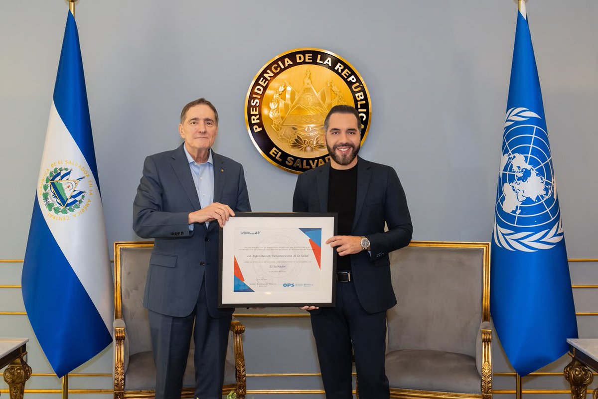 DirOPSPAHO's tweet photo. Agradezco la oportunidad de reunirme con el excelentisimo señor Presidente de El Salvador 🇸🇻 @nayibbukele para abordar prioridades y avances claves para la salud de la población, inc.  la eliminación del tracoma, la Iniciativa de Eliminación 30+ y el fortalecimiento de la APS. https://t.co/ps03UuW3Vh