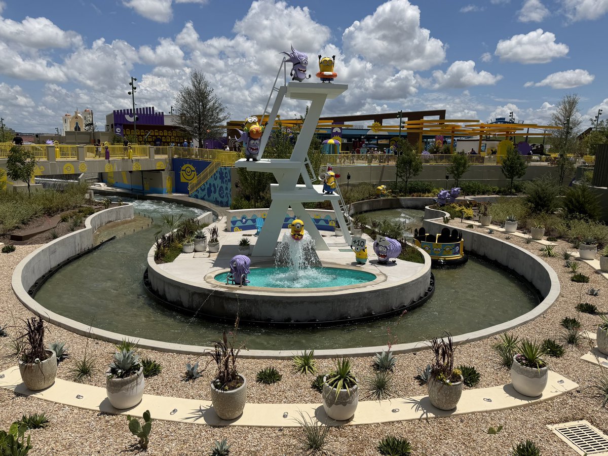 coasterstudios's tweet photo. Today I visited the brand new Universal Kids Resort! I had heard a lot going in and wanted to form my own opinion and honestly… it looks a lot better in person. Don’t get me wrong, it’s far from perfect, but I actually had a great visit. Excited to share our video with you all! https://t.co/PDZ2IedQhw