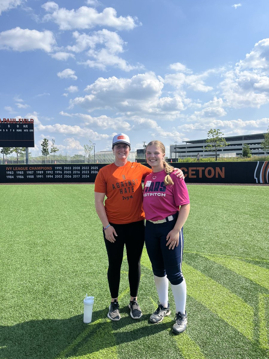 EssieHarr2028's tweet photo. Thank you to Princeton for hosting such an incredible camp yesterday! I had a great time learning from the coaches, competing, and improving my game. Thank you for such a great experience! @PUSoftball @hawk_sighting @HC_FordsSB @SwatSoftball_ https://t.co/BapIHO5Sg2